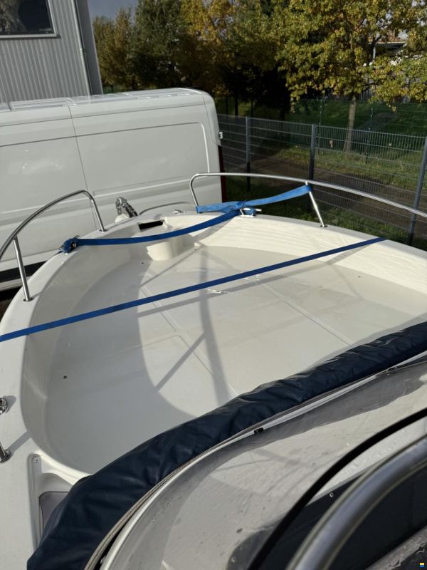 Sun Cruiser 650 Sport Yacht