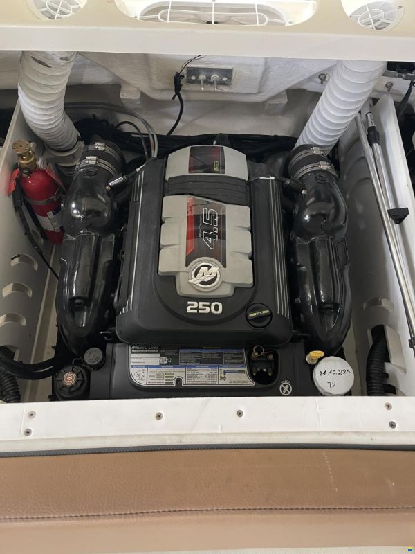 Sea Ray 230 Sun Sport