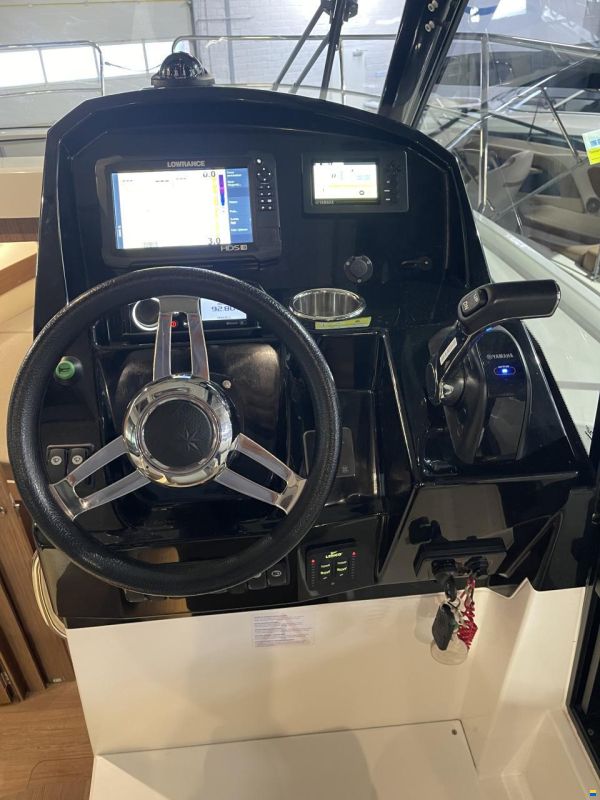 Jeanneau Merry Fisher 895
