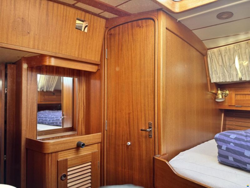 Hallberg-Rassy 42F