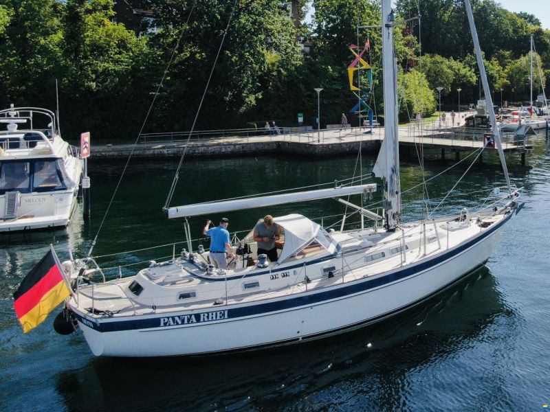 Hallberg-Rassy 42F