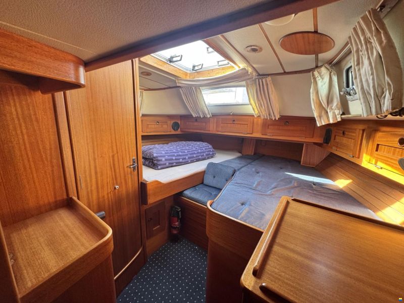 Hallberg-Rassy 42F