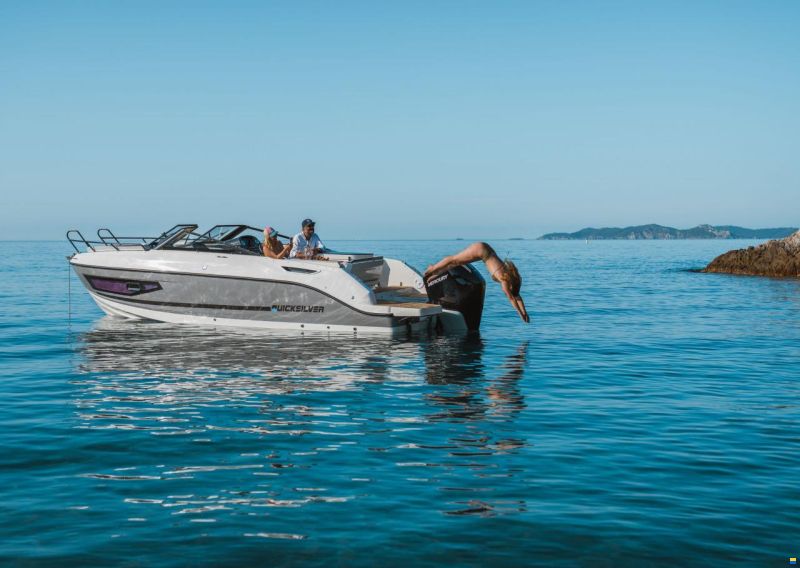 Quicksilver ACTIV 755 CRUISER