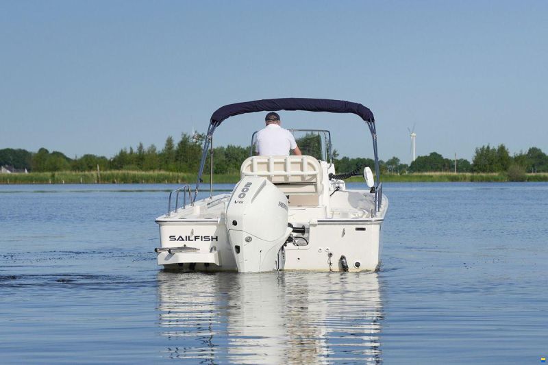 Boston Whaler 210 Montauk