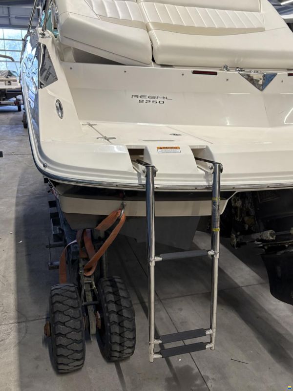Regal 2250