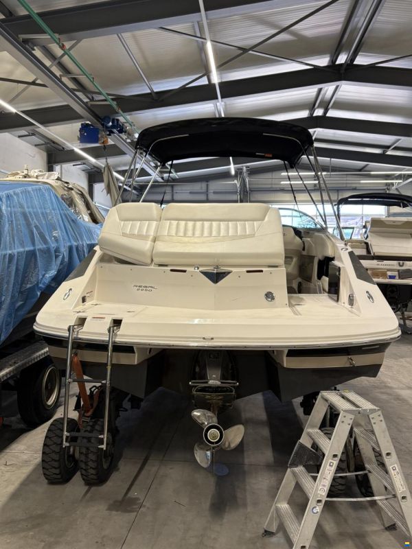 Regal 2250