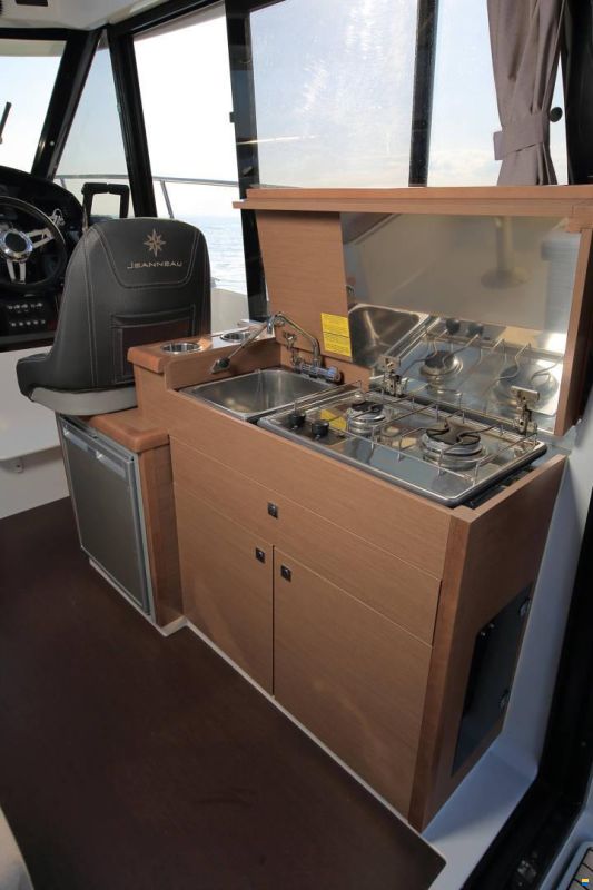 Jeanneau Merry Fisher 895