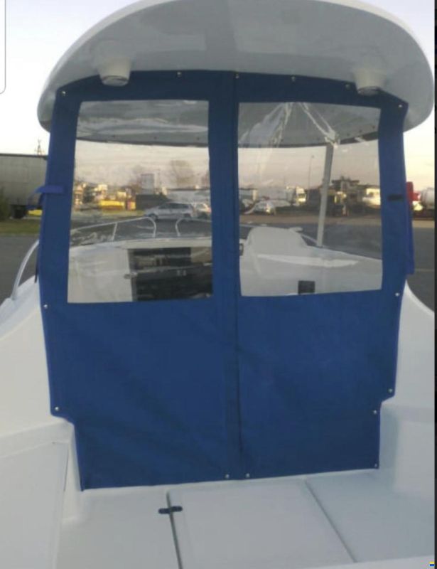 Manara 550 Pilothouse