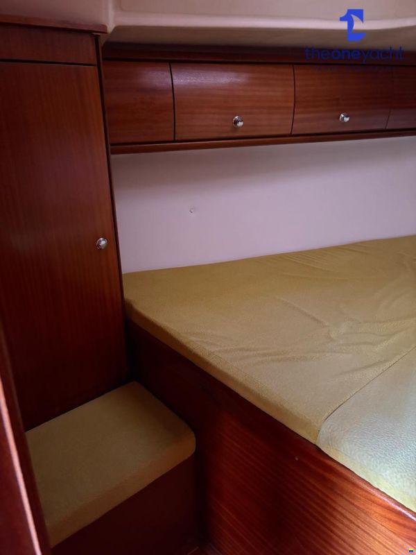 Bavaria 32