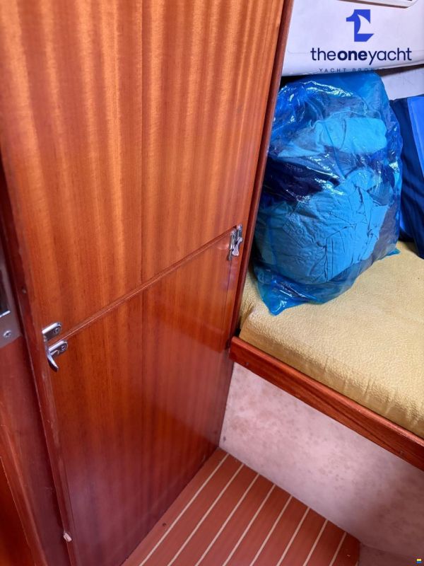 Bavaria 32