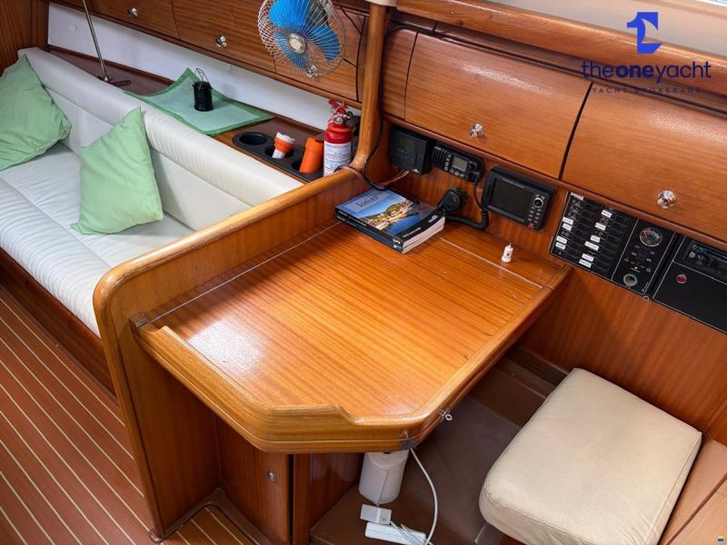 Bavaria 32