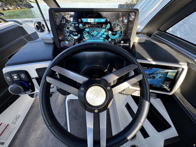 Malibu Wakesetter 22 LSV