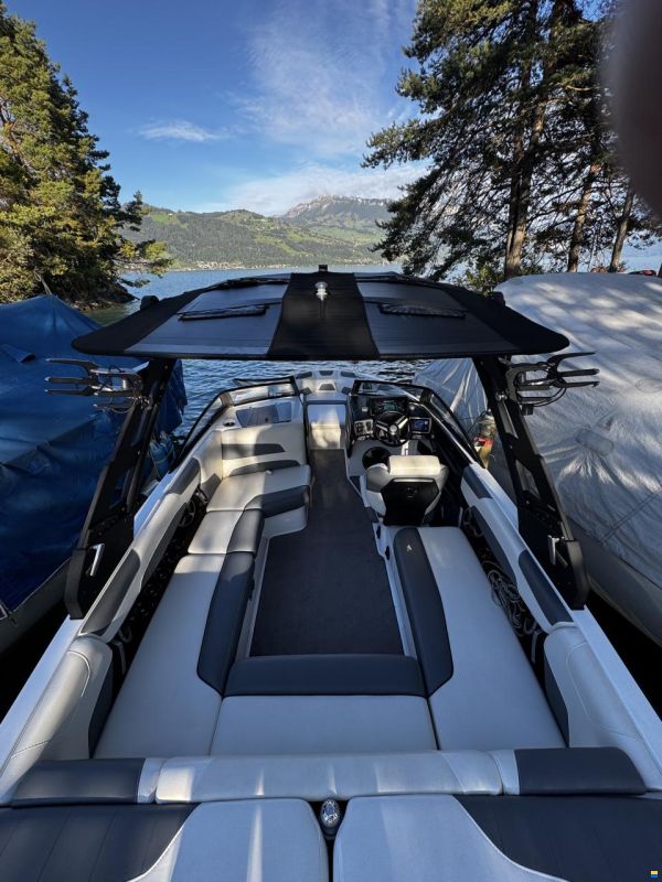 Malibu Wakesetter 22 LSV
