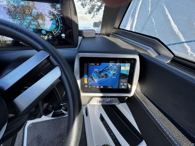 Malibu Wakesetter 22 LSV