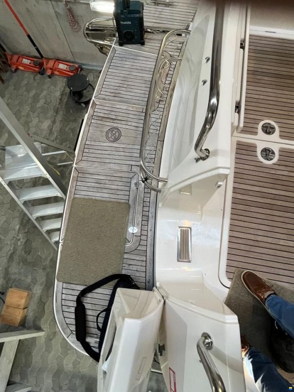 Nimbus 340 Commander