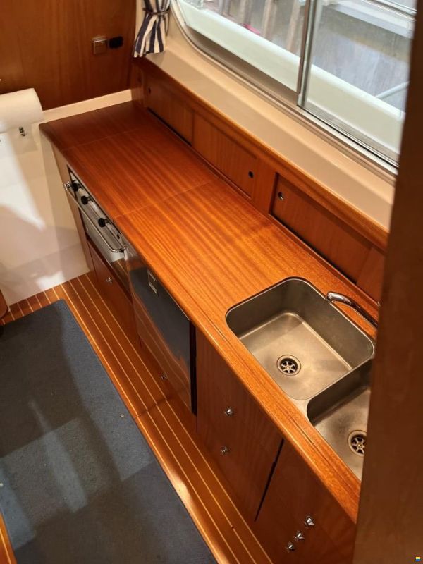 Nimbus 340 Commander