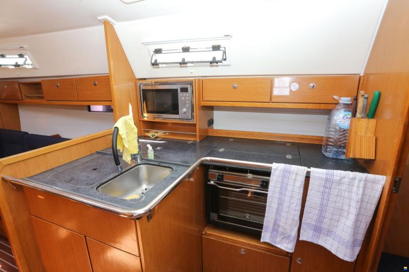 Bavaria Cruiser 36