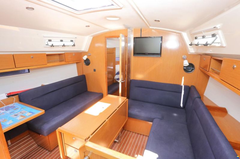 Bavaria Cruiser 36