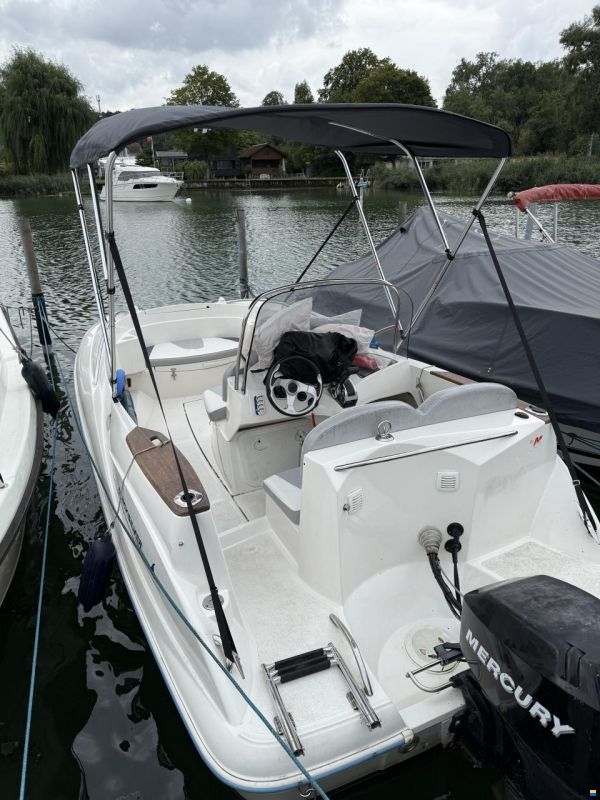 Quicksilver 505 Commander