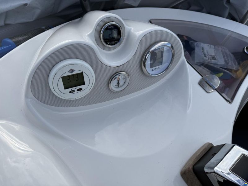 Quicksilver 505 Commander