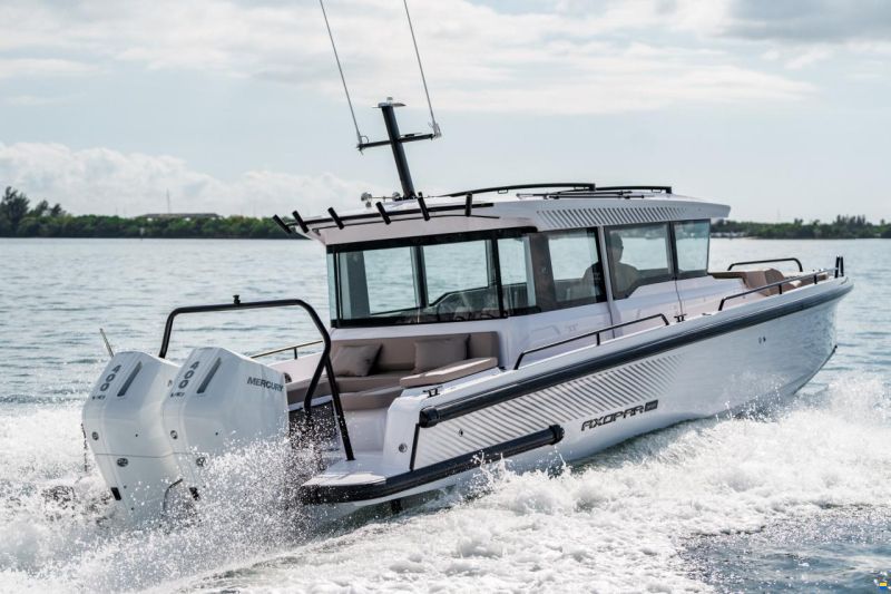 Axopar 37 Cross Cabin