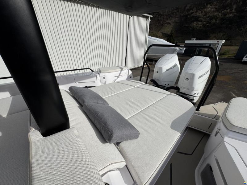 Axopar 37 Sun Top - Iconic Edition