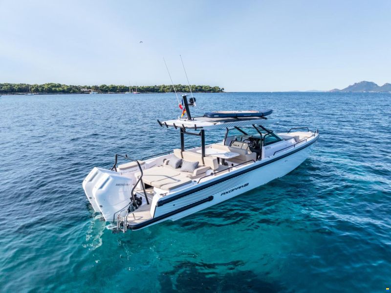 Axopar 37 Sun Top - Iconic Edition
