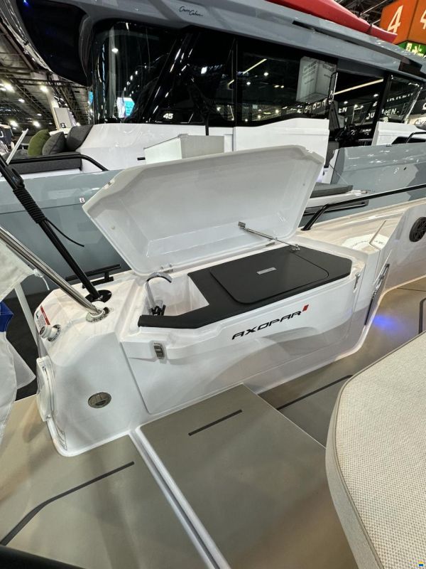 Axopar 37 Sun Top - Iconic Edition