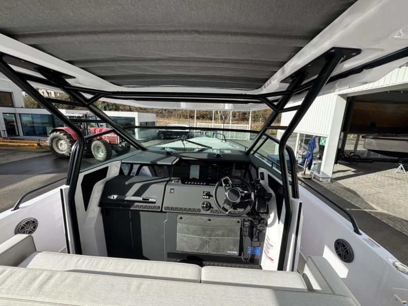 Axopar 37 Sun Top - Iconic Edition