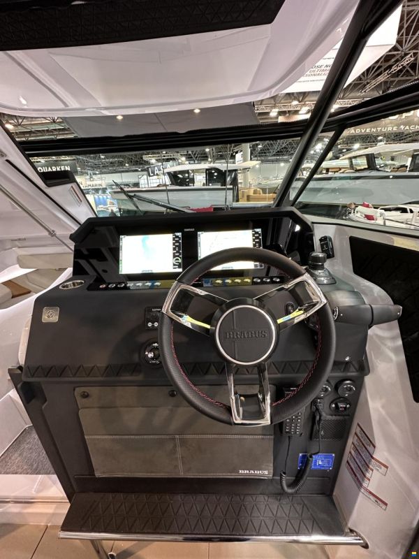 Axopar 37 Sun Top - Iconic Edition