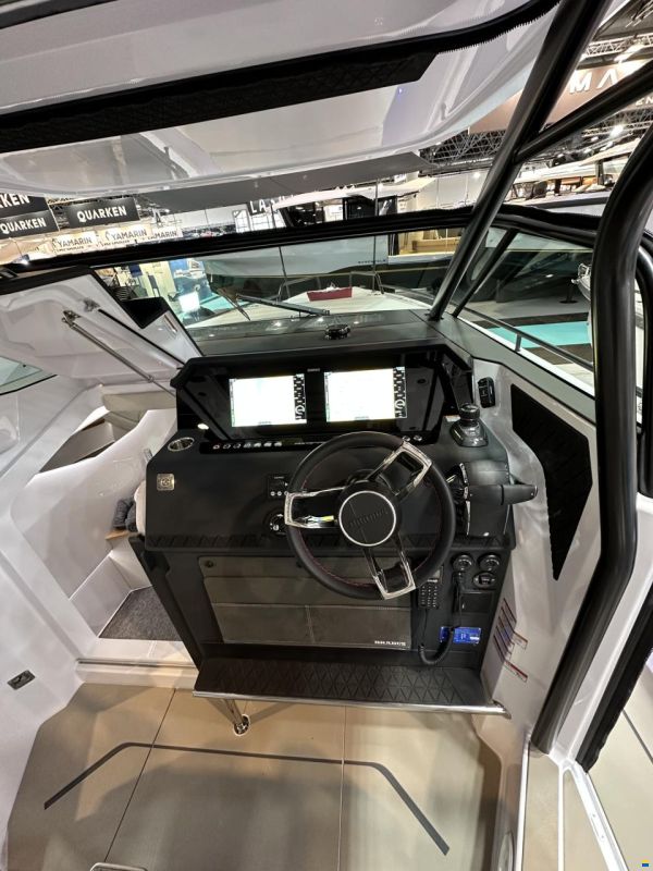 Axopar 37 Sun Top - Iconic Edition