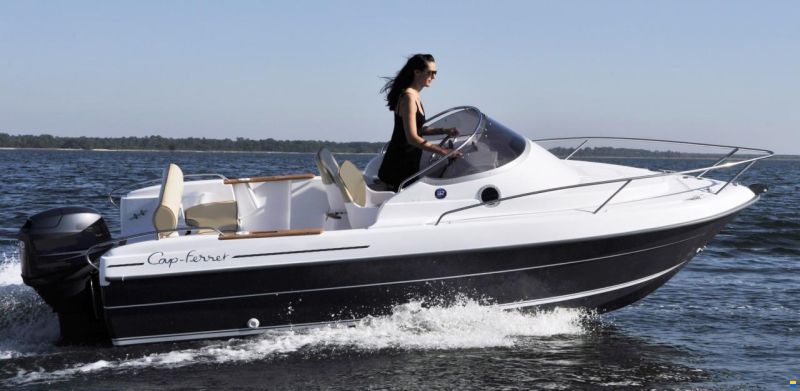 B2 Marine Cap Ferret 522 Cruiser