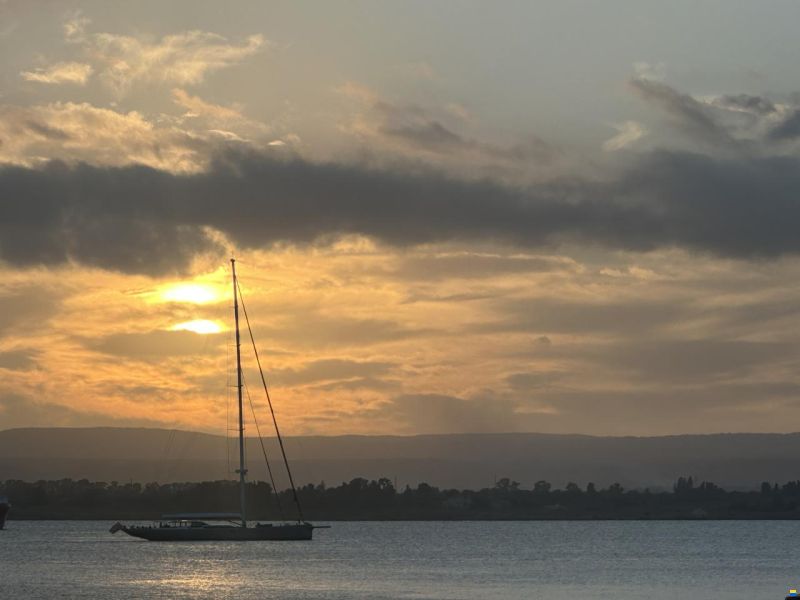 Omega 28