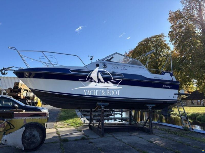 Fairline Carrera 24