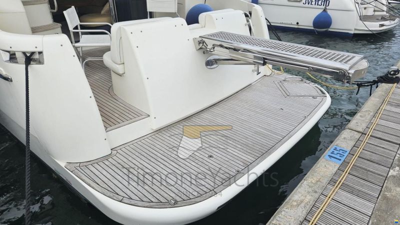 Azimut 46