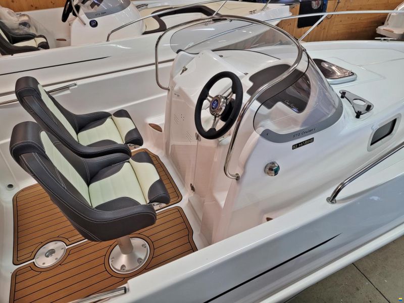 B2 Marine Cap Ferret 572 Cruiser