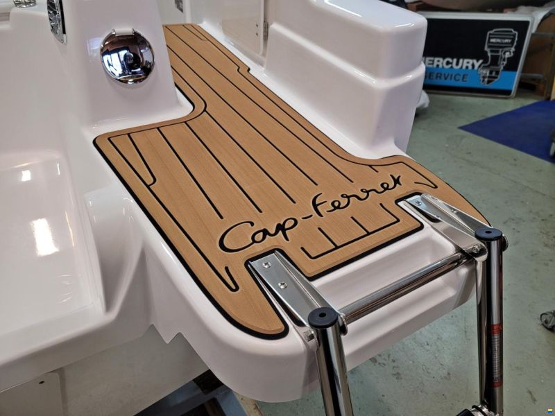 B2 Marine Cap Ferret 572 Cruiser