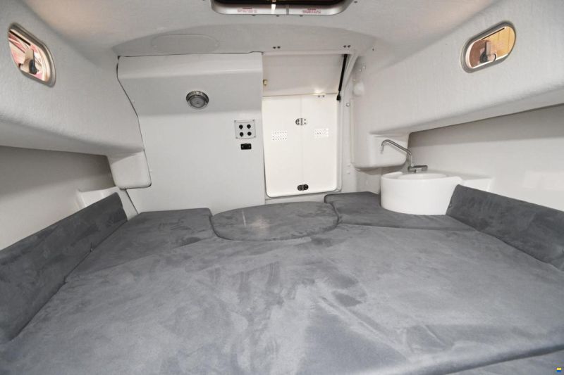 B2 Marine Cap Ferret 572 Cruiser