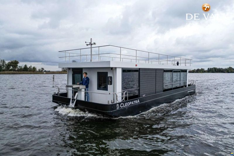 Houseboat Waterloft Luxemotor