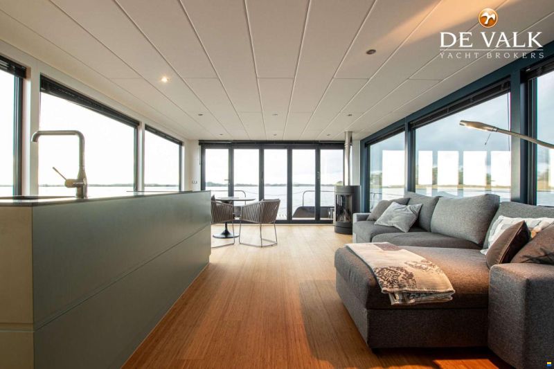 Houseboat Waterloft Luxemotor