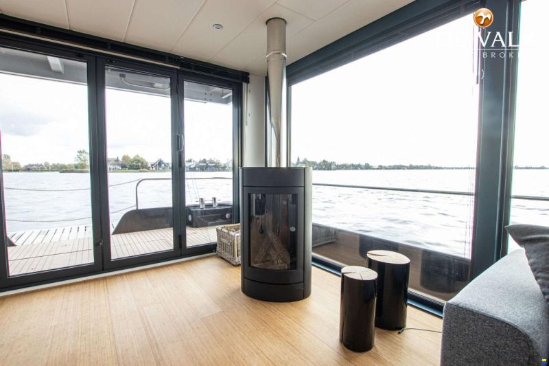 Houseboat Waterloft Luxemotor