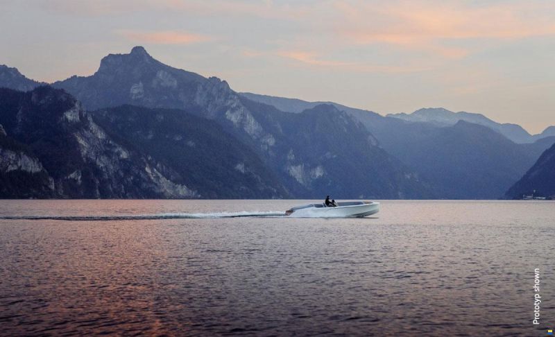 Frauscher x Porsche 850 Fantom AIR