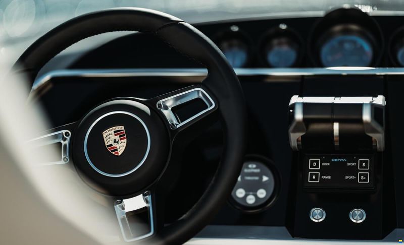 Frauscher x Porsche 850 Fantom AIR