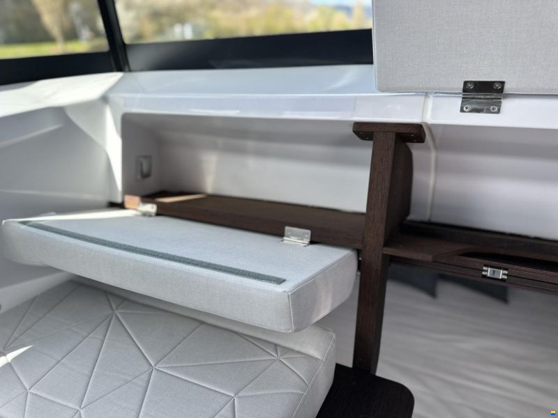 Axopar 29 Cross Cabin