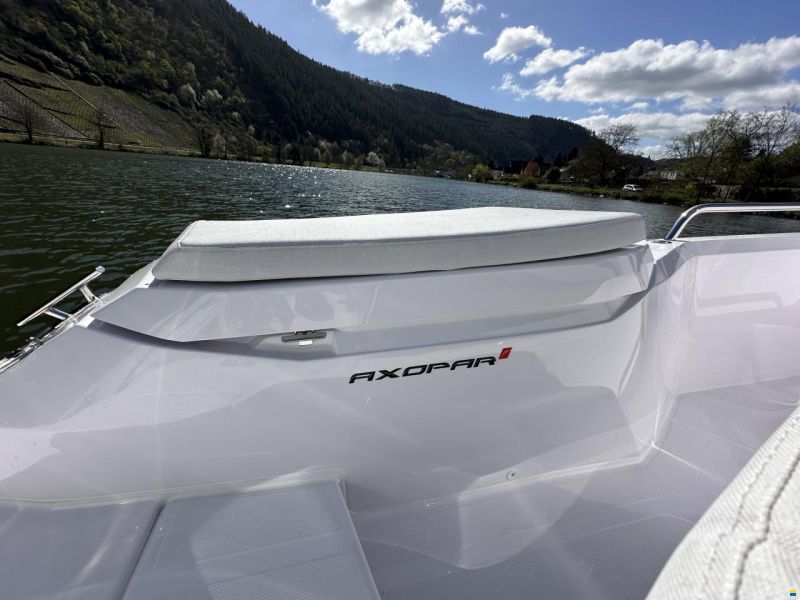 Axopar 29 Cross Cabin