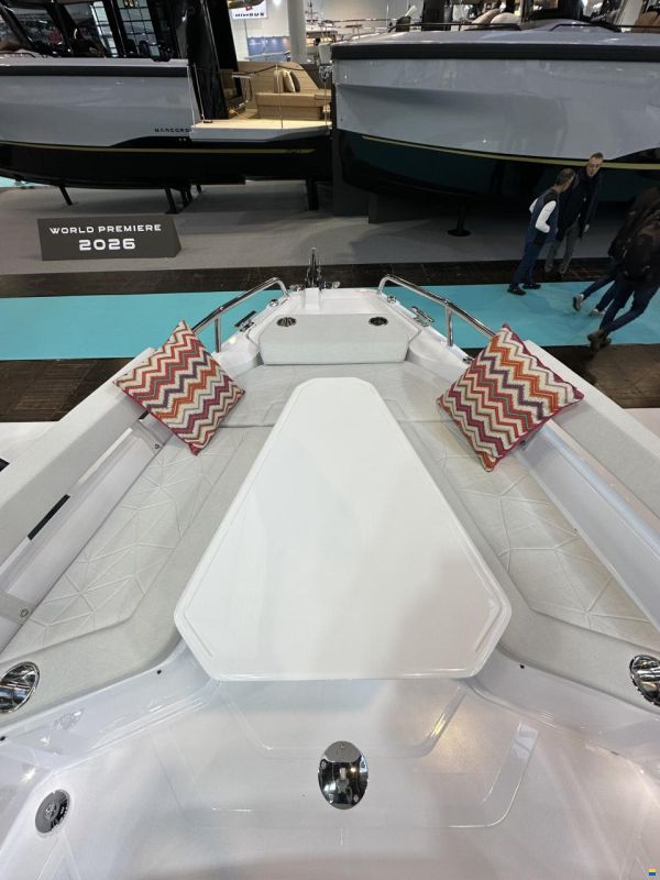 Axopar 29 XC Cross Cabin