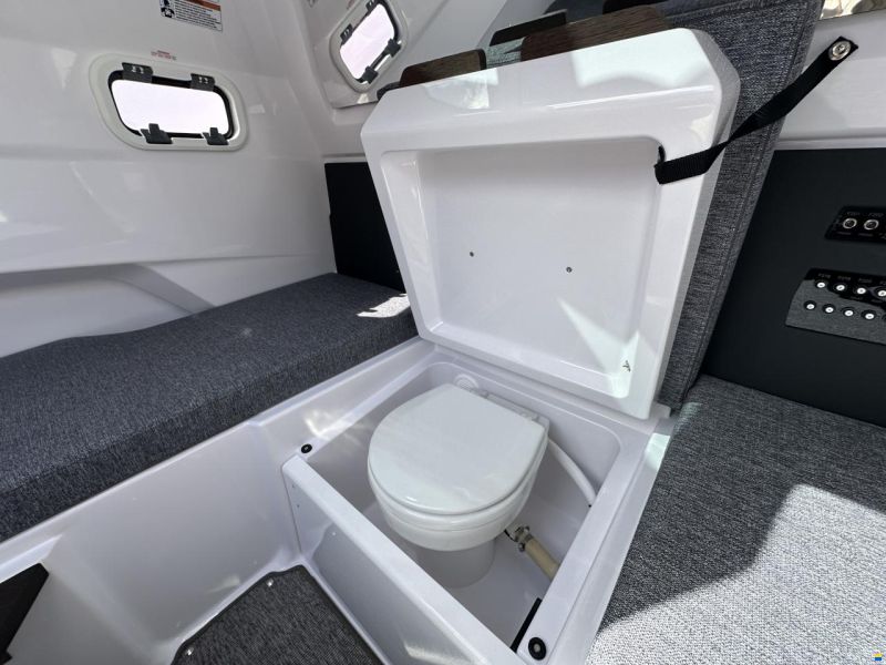 Axopar 29 Cross Cabin