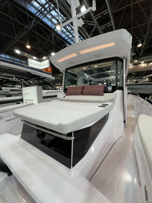 Axopar 29 XC Cross Cabin