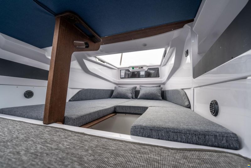 Axopar 29 XC Cross Cabin