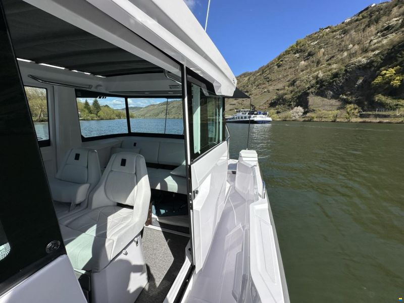 Axopar 29 Cross Cabin